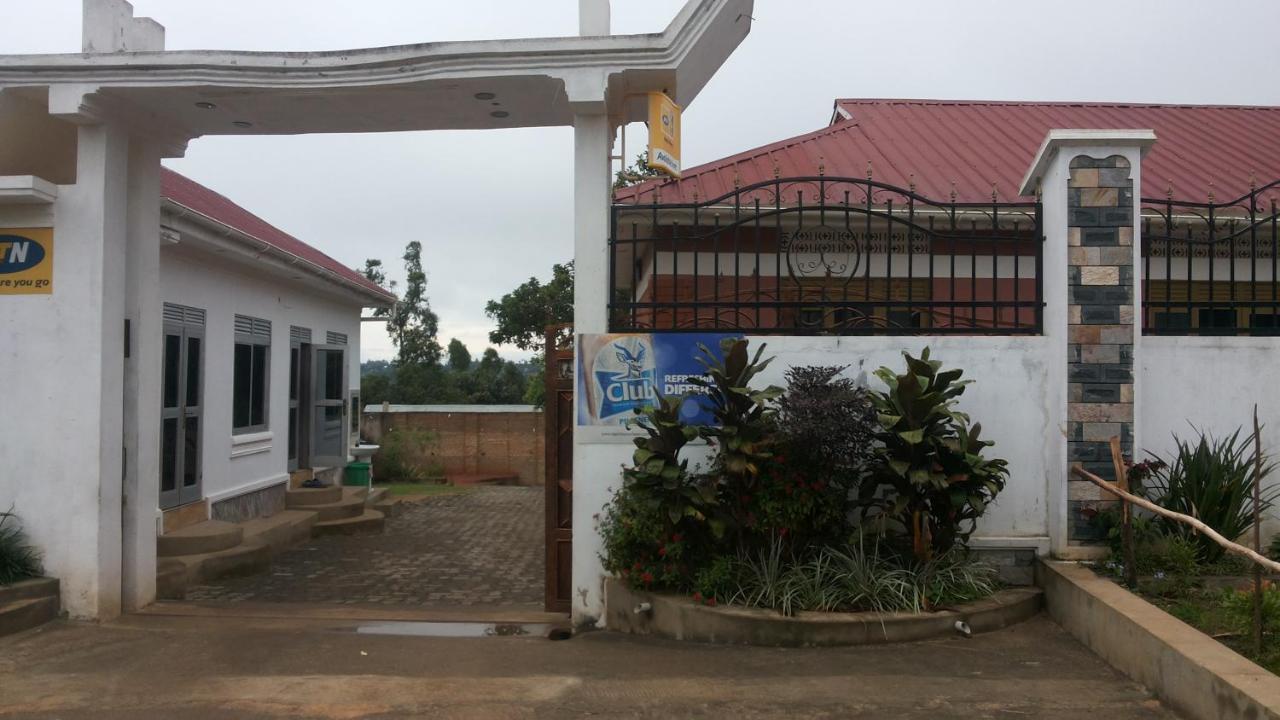 Rock Shadow Hotel Koboko Ngoại thất bức ảnh